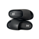 UC BLACK MARSHMALLOW SANDAL